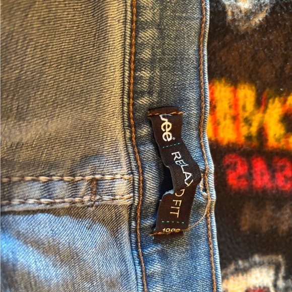 Lee Women's Straight Leg Jeans in Blue - Picture 2 of 4